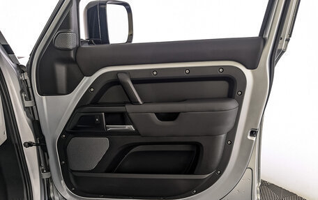 Land Rover Defender II, 2021 год, 5 700 000 рублей, 24 фотография
