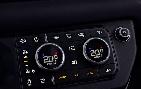Land Rover Defender II, 2021 год, 5 700 000 рублей, 25 фотография