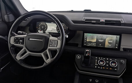 Land Rover Defender II, 2021 год, 5 700 000 рублей, 29 фотография
