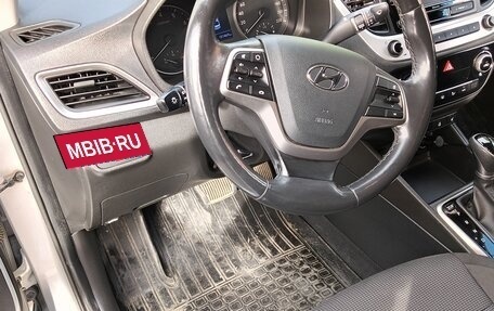 Hyundai Solaris II рестайлинг, 2018 год, 1 200 000 рублей, 10 фотография