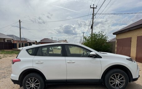 Toyota RAV4, 2016 год, 2 500 000 рублей, 3 фотография
