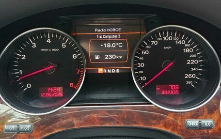 Audi A8, 2006 год, 950 000 рублей, 11 фотография
