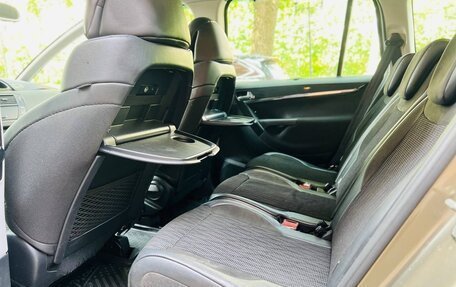 Citroen C4 Picasso II рестайлинг, 2011 год, 665 000 рублей, 16 фотография