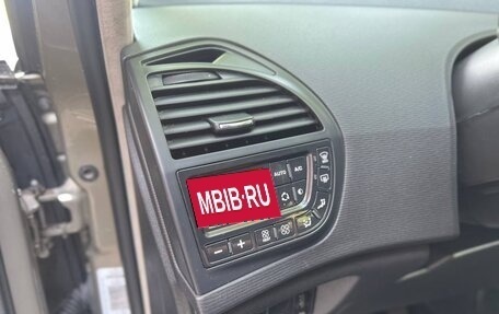 Citroen C4 Picasso II рестайлинг, 2011 год, 665 000 рублей, 3 фотография