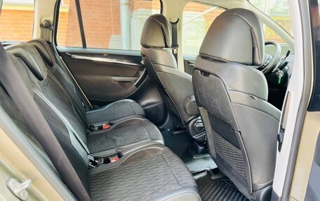 Citroen C4 Picasso II рестайлинг, 2011 год, 665 000 рублей, 20 фотография