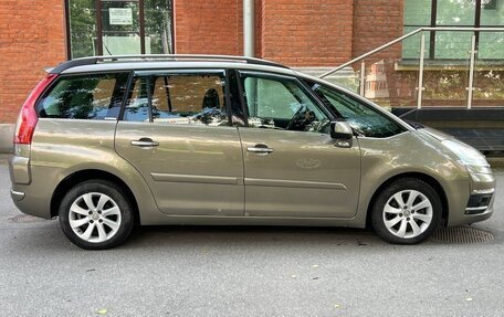 Citroen C4 Picasso II рестайлинг, 2011 год, 665 000 рублей, 30 фотография