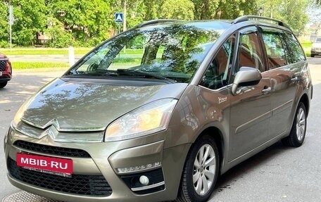 Citroen C4 Picasso II рестайлинг, 2011 год, 665 000 рублей, 27 фотография
