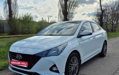 Hyundai Solaris II рестайлинг, 2020 год, 1 570 000 рублей, 6 фотография