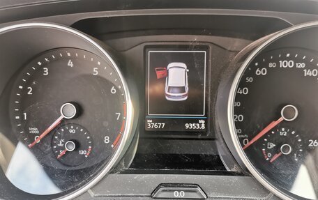 Volkswagen Tiguan II, 2021 год, 2 700 000 рублей, 6 фотография