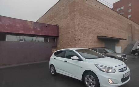 Hyundai Solaris II рестайлинг, 2013 год, 650 000 рублей, 8 фотография