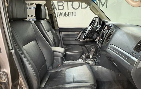 Mitsubishi Pajero IV, 2015 год, 2 290 000 рублей, 14 фотография