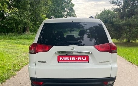 Mitsubishi Pajero Sport II рестайлинг, 2013 год, 1 650 000 рублей, 2 фотография
