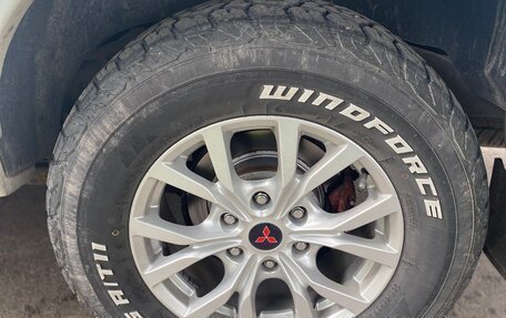 Mitsubishi Pajero Sport II рестайлинг, 2013 год, 1 650 000 рублей, 12 фотография