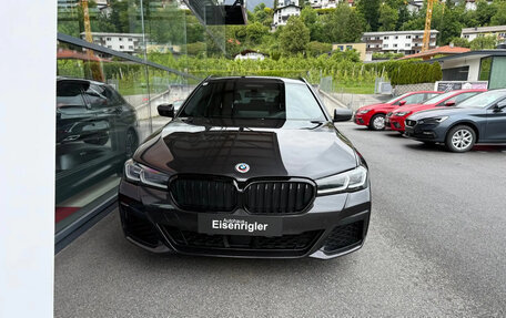 BMW 5 серия, 2023 год, 5 140 000 рублей, 1 фотография
