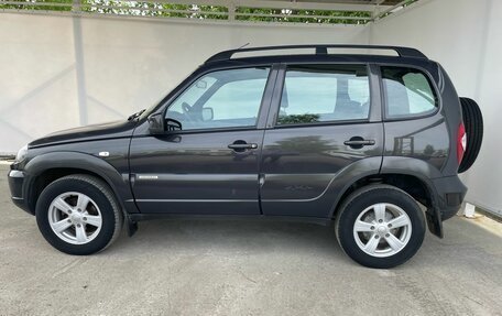 Chevrolet Niva I рестайлинг, 2017 год, 750 000 рублей, 5 фотография