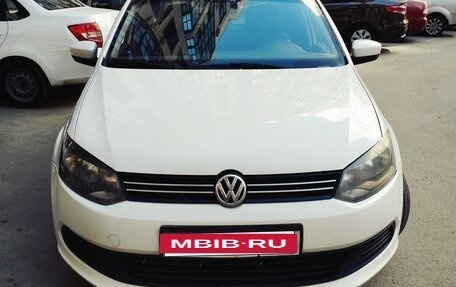 Volkswagen Polo VI (EU Market), 2013 год, 779 000 рублей, 2 фотография