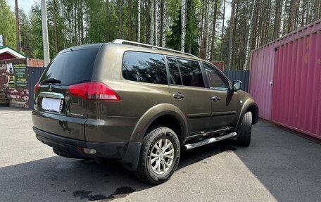 Mitsubishi Pajero Sport II рестайлинг, 2015 год, 2 300 000 рублей, 4 фотография
