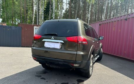 Mitsubishi Pajero Sport II рестайлинг, 2015 год, 2 300 000 рублей, 3 фотография
