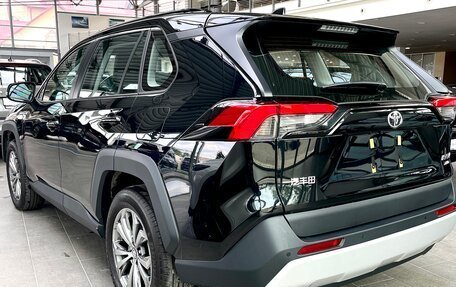 Toyota RAV4, 2025 год, 4 200 000 рублей, 6 фотография