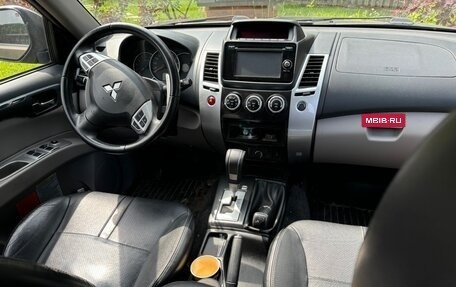 Mitsubishi Pajero Sport II рестайлинг, 2015 год, 2 300 000 рублей, 8 фотография