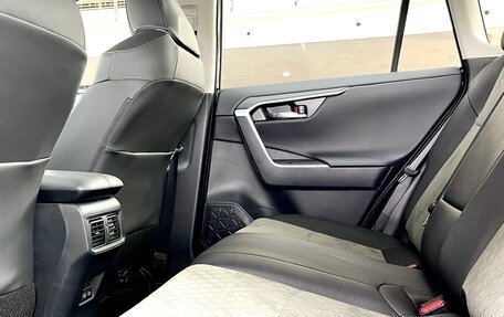 Toyota RAV4, 2025 год, 4 200 000 рублей, 22 фотография