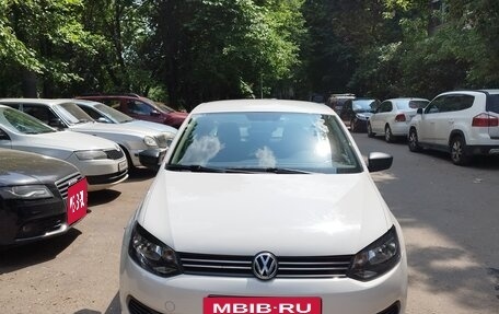 Volkswagen Polo VI (EU Market), 2011 год, 740 000 рублей, 2 фотография