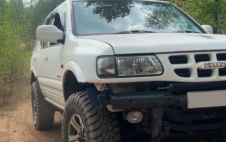 Isuzu Wizard II, 2002 год, 700 000 рублей, 2 фотография