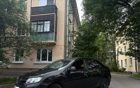 Renault Logan II, 2015 год, 595 000 рублей, 2 фотография