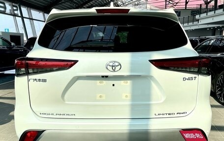 Toyota Highlander, 2025 год, 5 650 000 рублей, 6 фотография