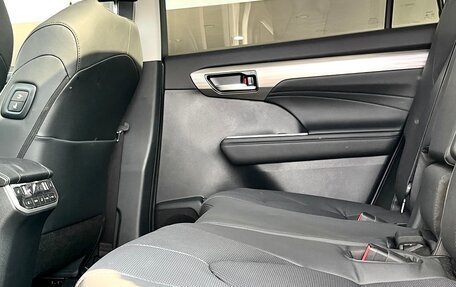 Toyota Highlander, 2025 год, 5 650 000 рублей, 26 фотография