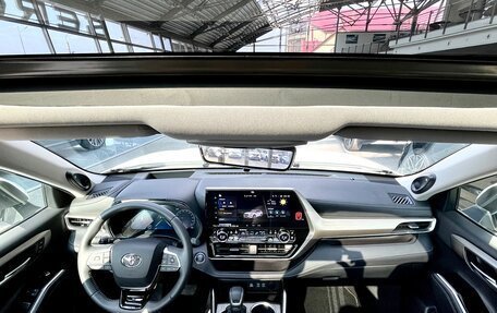 Toyota Highlander, 2025 год, 5 650 000 рублей, 27 фотография