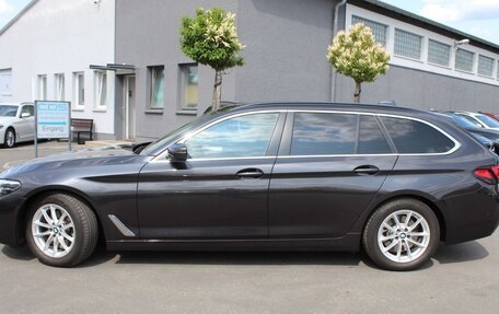 BMW 5 серия, 2023 год, 4 685 000 рублей, 3 фотография
