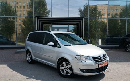 Volkswagen Touran III, 2008 год, 799 000 рублей, 3 фотография