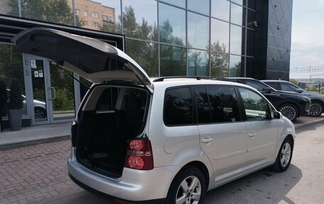Volkswagen Touran III, 2008 год, 799 000 рублей, 9 фотография
