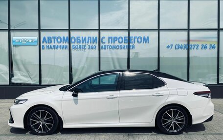 Toyota Camry, 2022 год, 3 250 000 рублей, 2 фотография