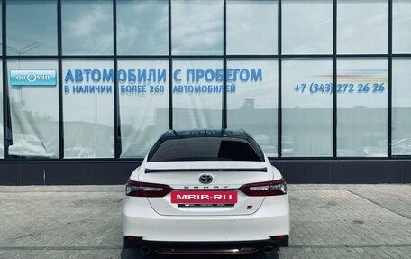Toyota Camry, 2022 год, 3 250 000 рублей, 4 фотография