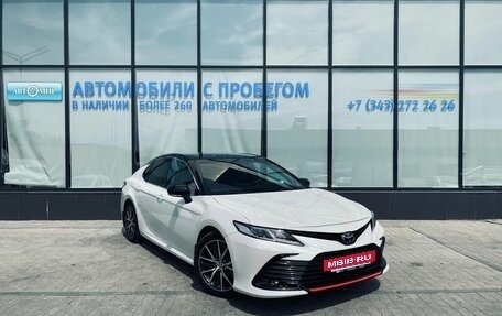 Toyota Camry, 2022 год, 3 250 000 рублей, 7 фотография