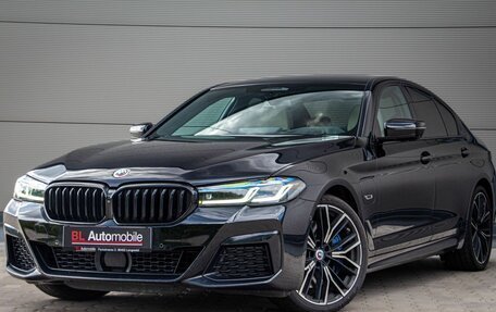 BMW 5 серия, 2023 год, 6 975 000 рублей, 2 фотография