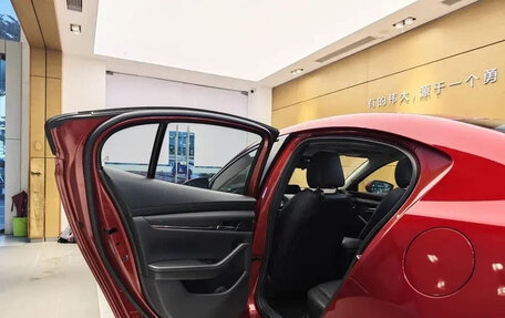 Mazda 3, 2021 год, 1 560 000 рублей, 18 фотография