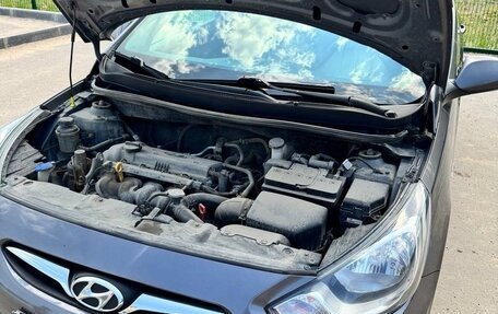 Hyundai Solaris II рестайлинг, 2011 год, 1 150 000 рублей, 7 фотография