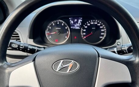 Hyundai Solaris II рестайлинг, 2011 год, 1 150 000 рублей, 12 фотография