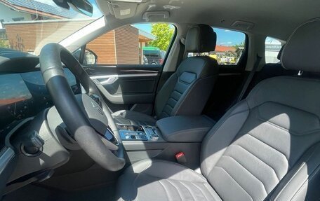 Volkswagen Touareg III, 2023 год, 4 899 000 рублей, 7 фотография
