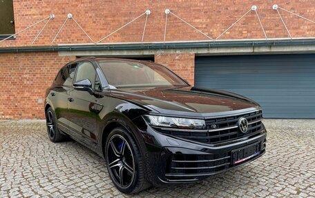 Volkswagen Touareg III, 2023 год, 7 450 000 рублей, 2 фотография