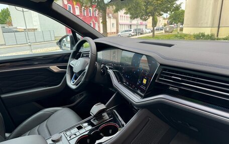 Volkswagen Touareg III, 2023 год, 7 450 000 рублей, 10 фотография