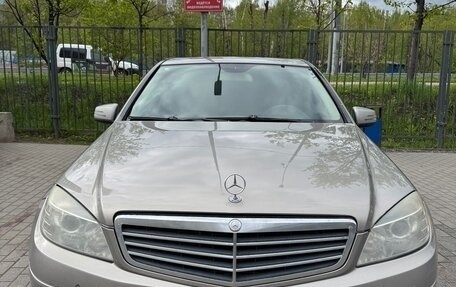 Mercedes-Benz C-Класс, 2009 год, 1 100 000 рублей, 1 фотография