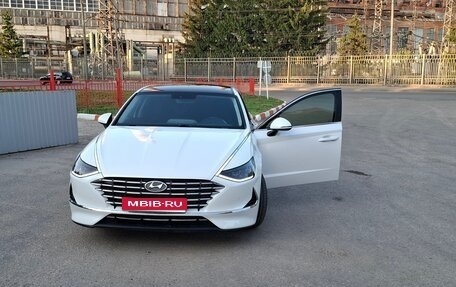 Hyundai Sonata VIII, 2020 год, 1 800 000 рублей, 1 фотография