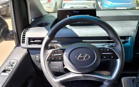 Hyundai Staria, 2023 год, 4 500 000 рублей, 28 фотография