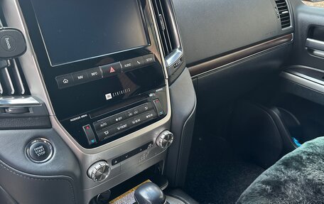 Toyota Land Cruiser 200, 2018 год, 8 000 000 рублей, 8 фотография