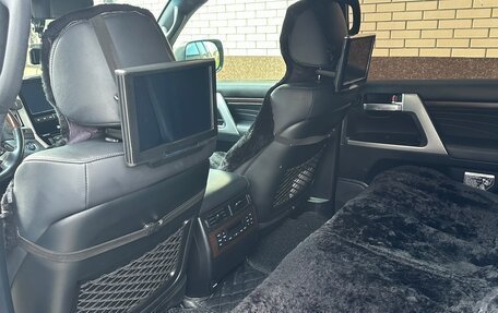Toyota Land Cruiser 200, 2018 год, 8 000 000 рублей, 9 фотография