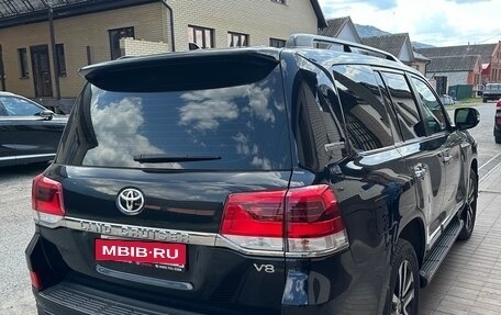 Toyota Land Cruiser 200, 2018 год, 8 000 000 рублей, 4 фотография